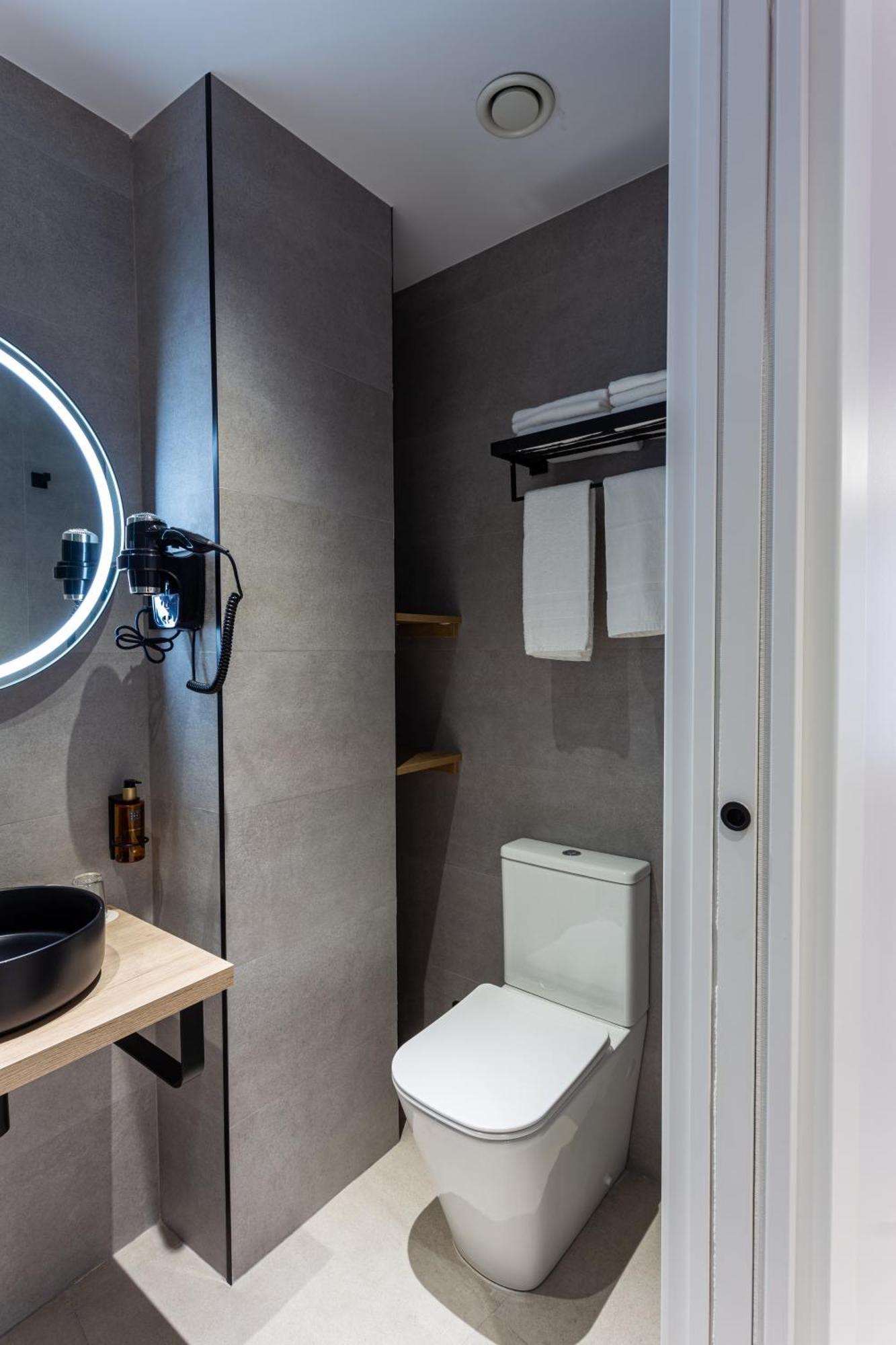Hotel Casual Fuentes à Bilbao Extérieur photo