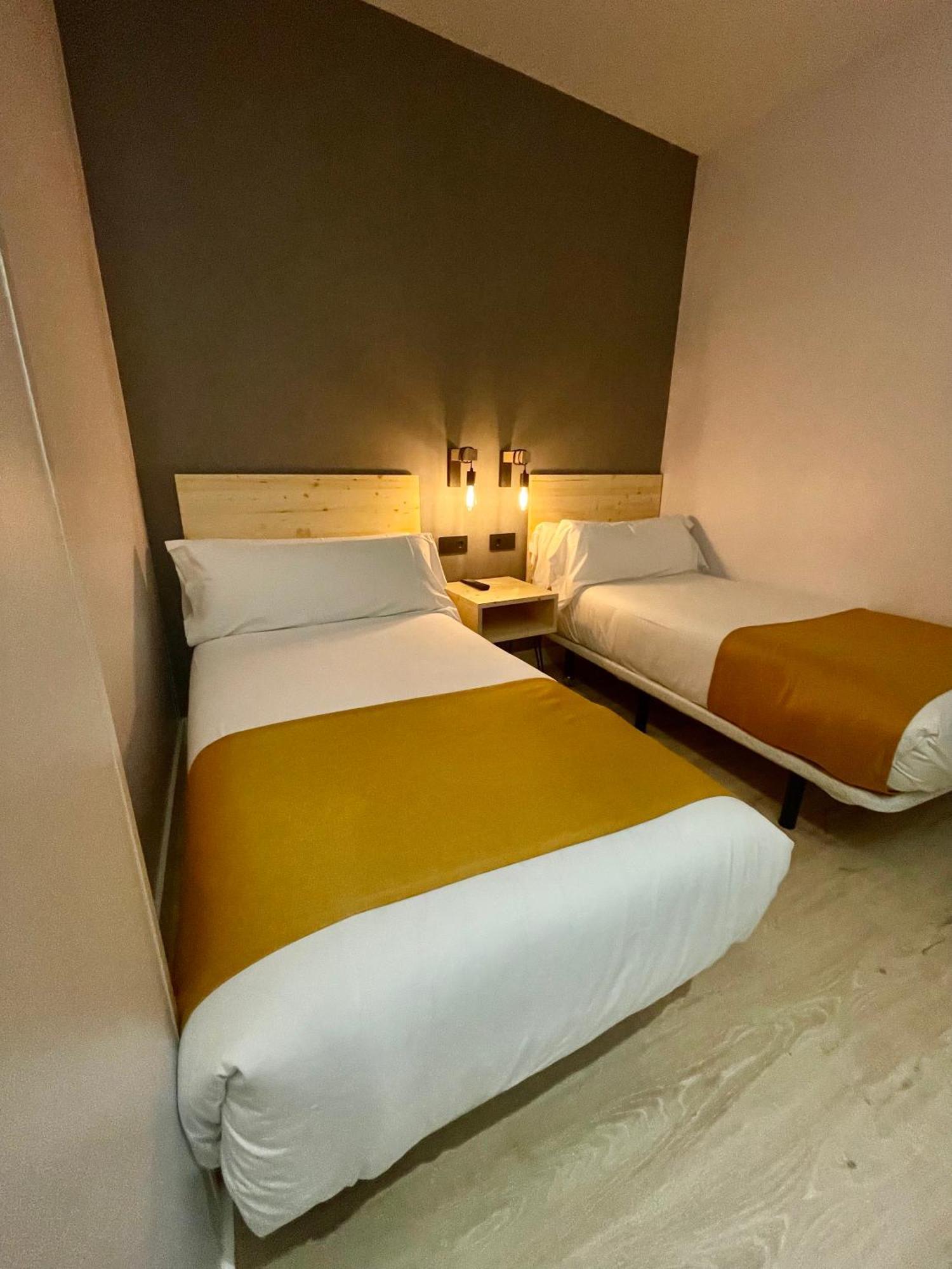Hotel Casual Fuentes à Bilbao Extérieur photo